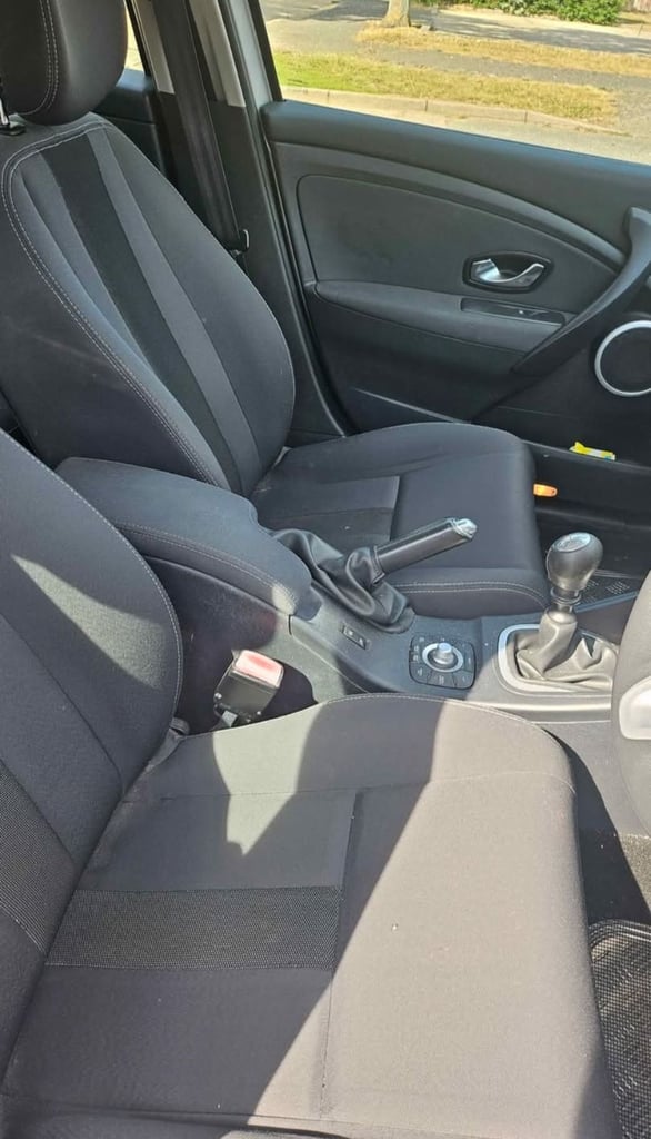 Renault, MEGANE, Hatchback, 2011, Manual, 1598 (cc), 5 doors