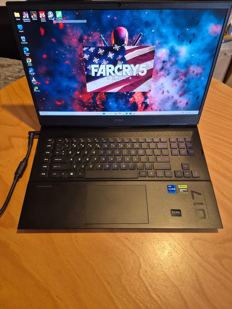 Gaming Laptop HP Omen 17" Intel i7-13700HX/RTX4060/16GB RAM/1TB SSD/Windows 11