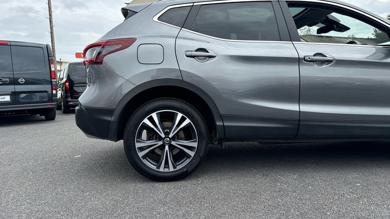2021 Nissan Qashqai 1.3 DiG-T N-Connecta 5dr [Glass Roof Pack] Petrol Hatchback Hatchback Petrol ...