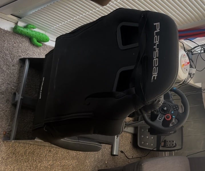 image for Playseat +logitech g29