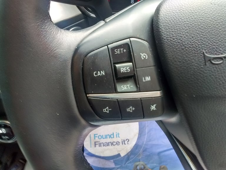 2018 Ford Focus 1.0 EcoBoost FSH 125 Titanium 5dr HATCHBACK Petrol Manual