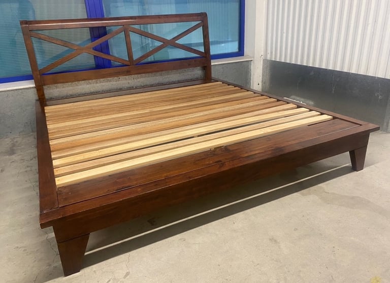 image for Willis and Gambier Super King Size Bed Frame & Bedsides