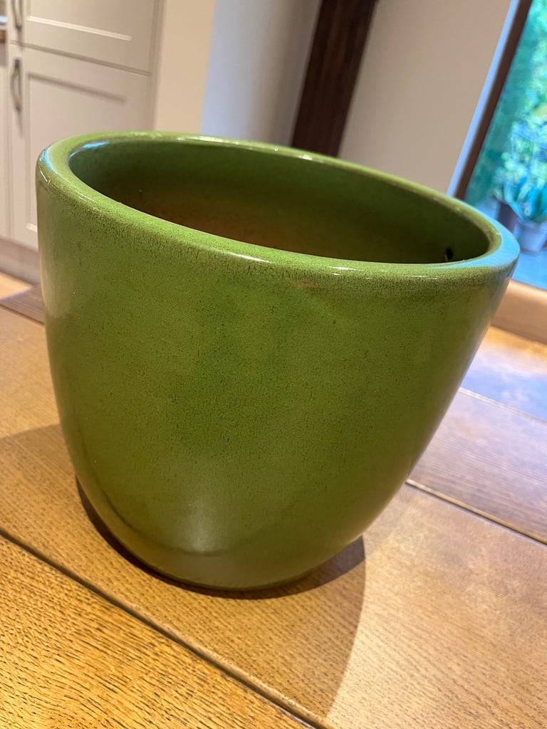 image for Glazed terracotta garden pot