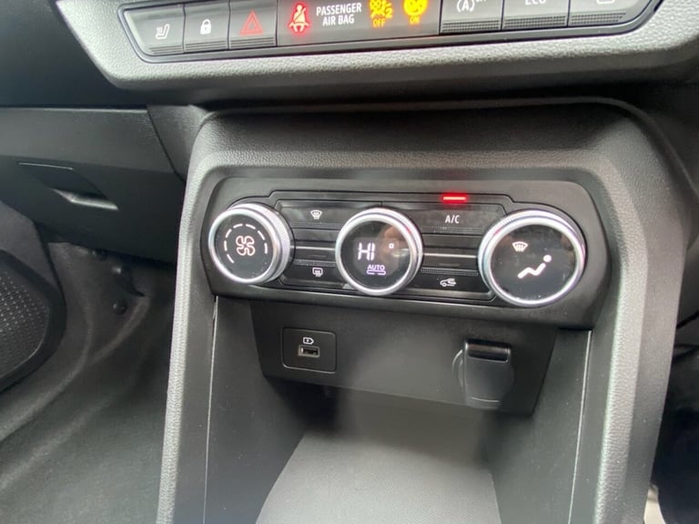 2022 Dacia Jogger 1.0 TCe Extreme SE 5dr MPV PETROL Automatic