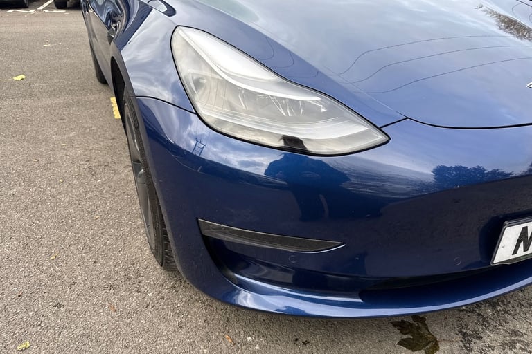 2021 Tesla Model 3 (Dual Motor) Long Range Auto 4WDE 4dr Saloon ELECTRIC Automatic