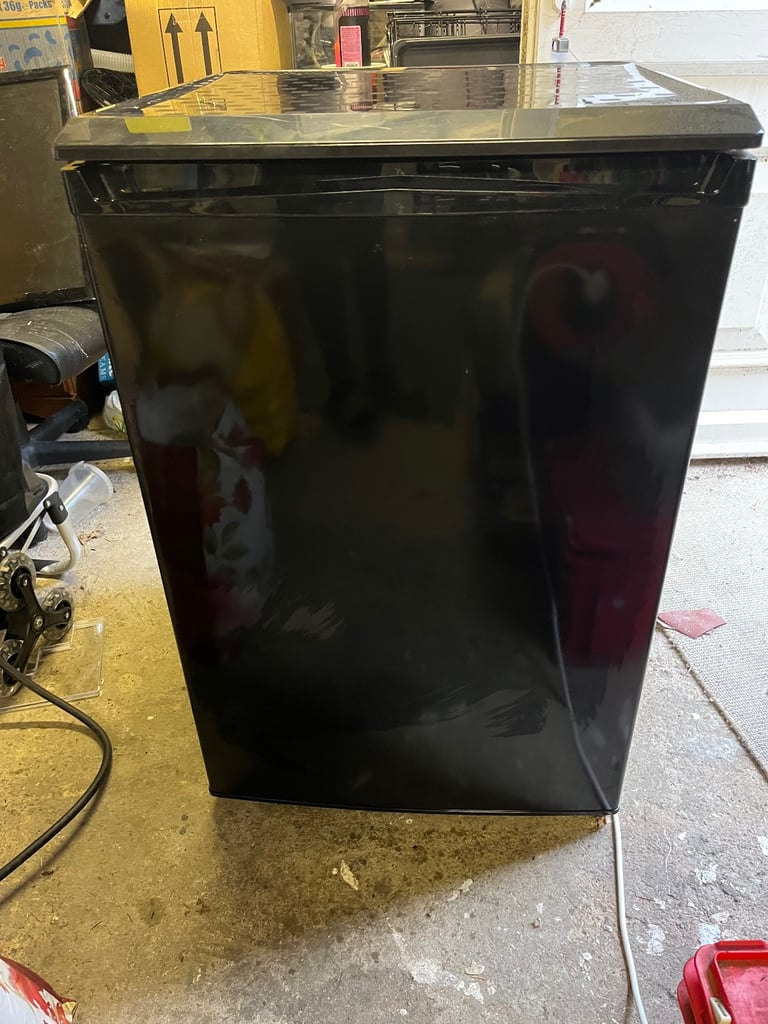 image for Under counter fridge 