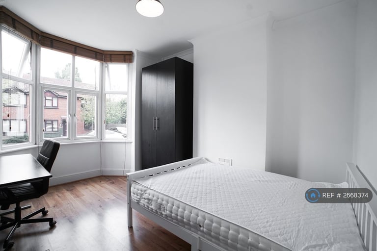 4 bedroom house in Hitchman Road, Leamington Spa, CV31 (4 bed) (#2668374)