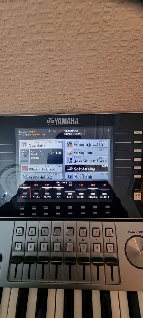 Yamaha Tyros 5  76 key Arranger Keyboard