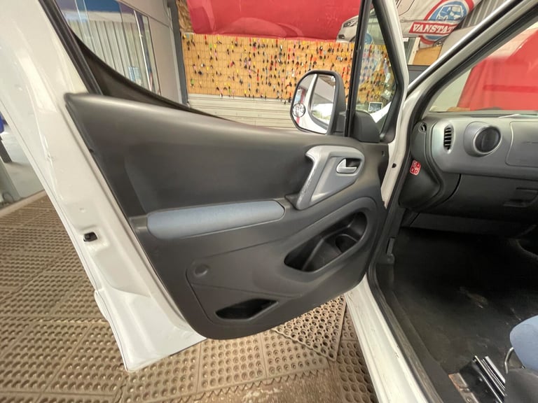 2009 Citroen Berlingo Berlingo Multispace VTR HDi 75 Camper DIESEL Manual