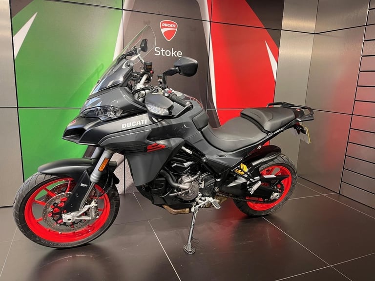 2021 MULTISTRADA V2S LOW MILEAGE WITH HEATED GRIPS READY TO GO