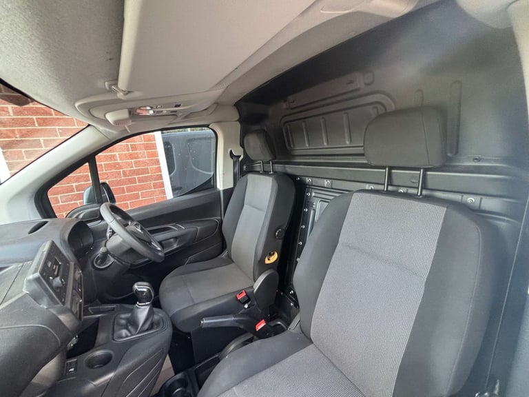 2021 Vauxhall Combo 1.5 Combo 2000 Sportive S/S Panel Van Diesel Manual
