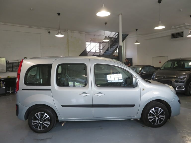 2011 Renault Kangoo WHEELCHAIR CAR DISABLED ACCESS VEHICLE MOBILITY MPV Diesel Manual