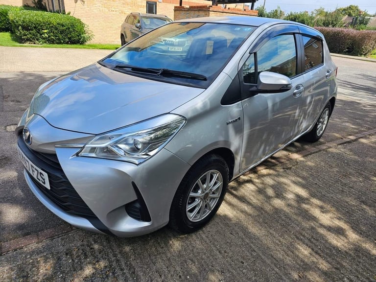 2018 Toyota Yaris 1.5 VVT-h Icon Tech E-CVT Euro 6 (s/s) 5dr Hatchback HYBRID ELECTRIC Automatic