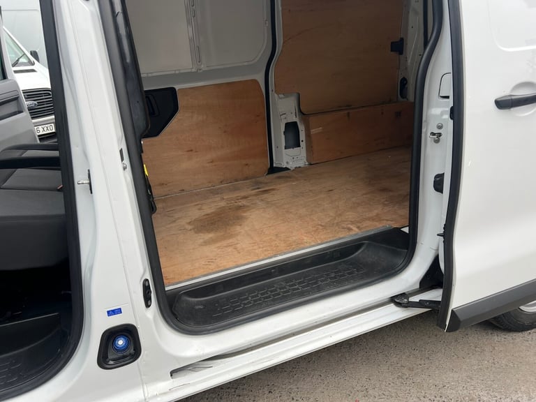 2022 Peugeot Expert 1400 2.0 BlueHDi 145 Professional Premium Van PANEL VAN Diesel Manual