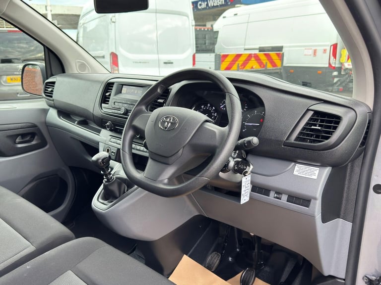 2022 Toyota PROACE CITY Verso 1.5D Combi Medium 5dr MPV DIESEL Manual