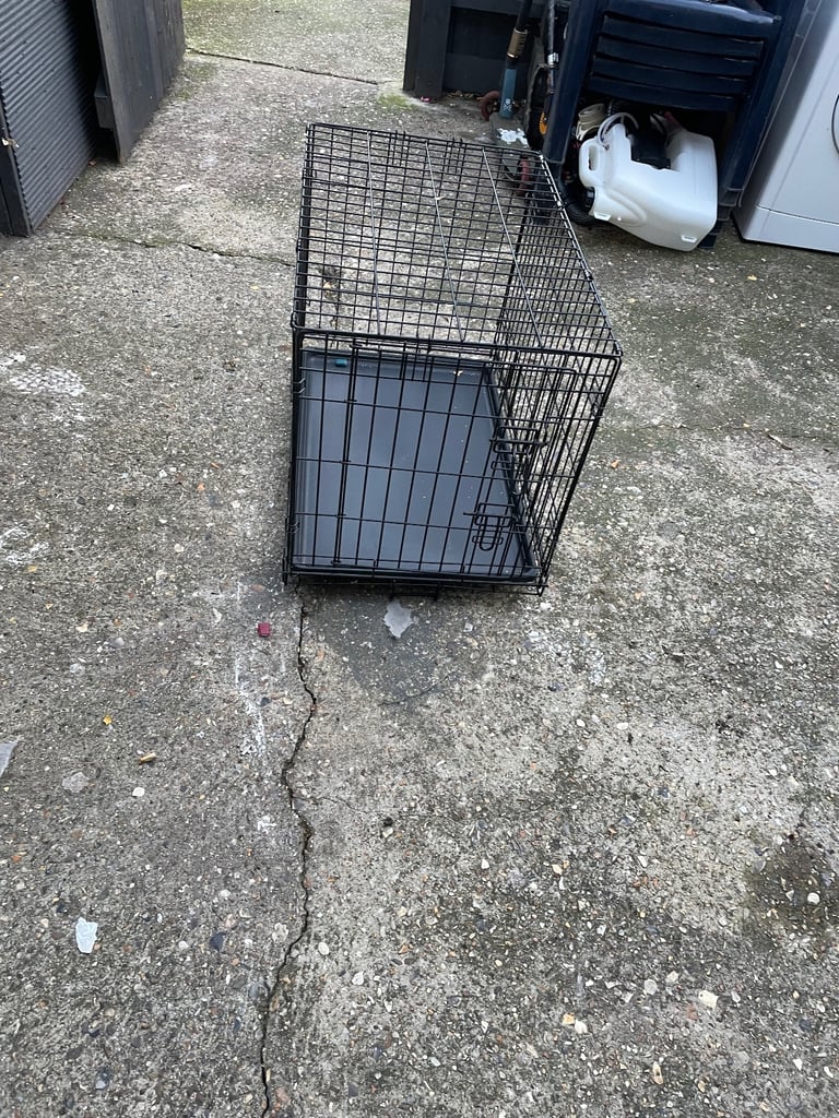 Dog cage 