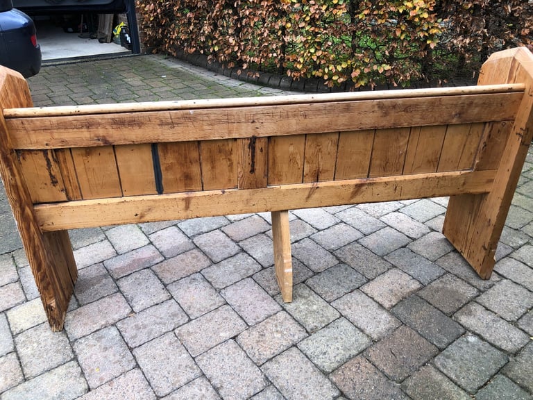 VICTORIAN CHURCH PEW. Delivery possible. ALSO CHAPEL CHAIRS FOR SALE.