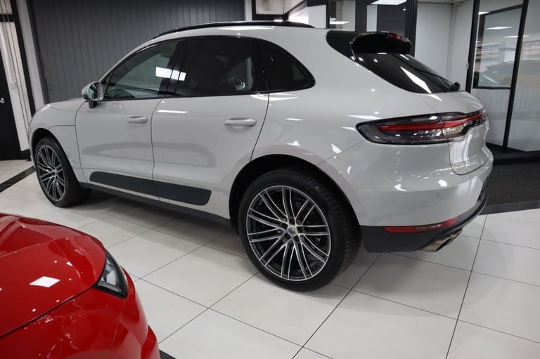 2019 D PORSCHE MACAN 3.0T V6 S SUV 5DR PETROL PDK 4WD EURO 6 (S/S) (354 PS)