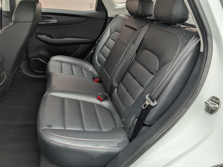 2023 MG MG HS 1.5 T-GDI Excite SUV 5dr Petrol DCT Euro 6 (s/s) (162 ps) - PARKING SENSORS ESTATE ...