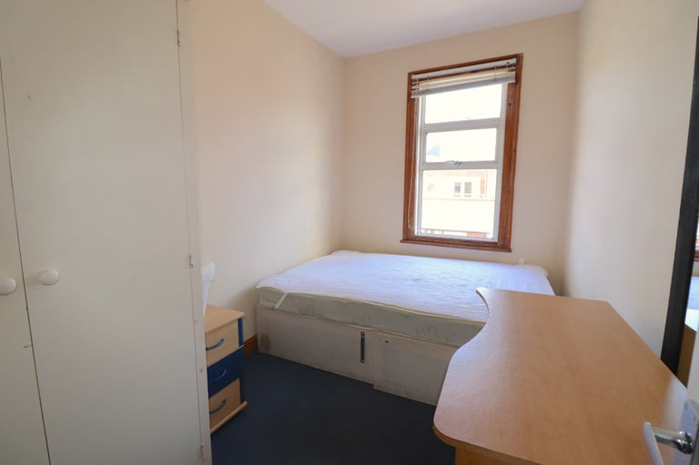 5 bedrooms in Hurst Street, Oxford, OX4 Book Online - The Rent Guru {197}
