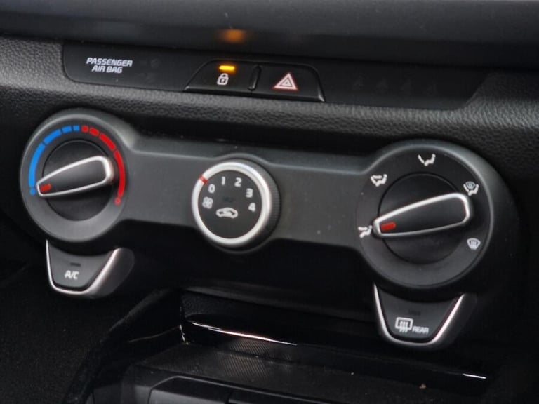  Kia Rio 1.0 T-GDi 2 Hatchback 5dr Petrol Manual Euro 6 (s/s) (99 bhp) Petrol Manual