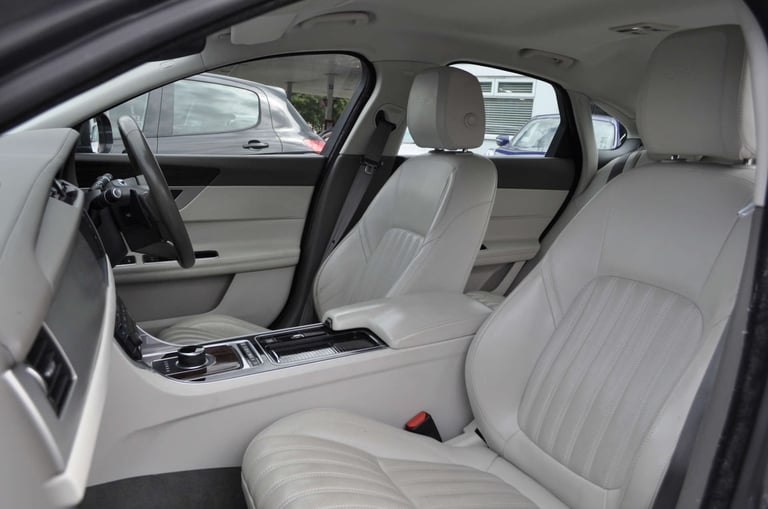 2017 Jaguar XF 2.0 XF Portfolio i Auto 4dr Saloon Petrol Automatic
