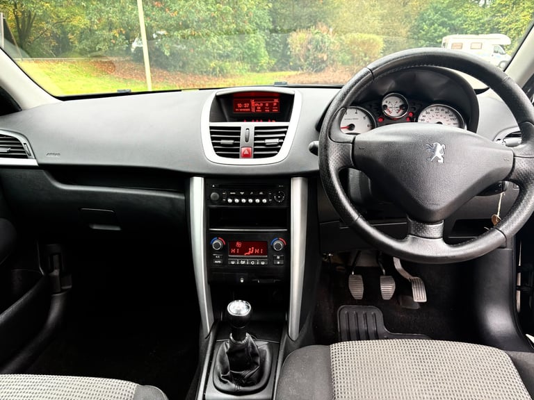 Peugeot, 207, Hatchback, 2010, Manual, 1397 (cc), 3 doors