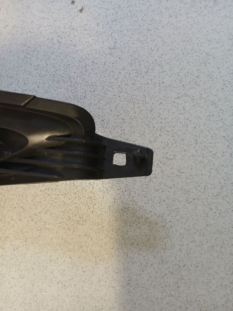 Ford Fiesta mk7 2014 model passenger side headlight 