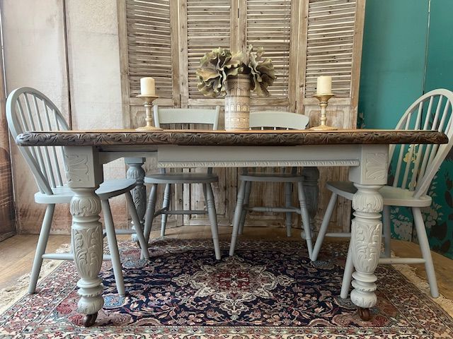 Gorgeous Victorian oak dining table with 6 chairs – local delivery