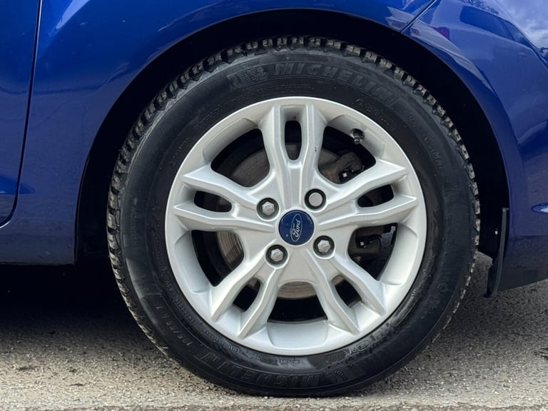 2015 Ford Fiesta 1.0T EcoBoost Zetec Hatchback 5dr Petrol Powershift Euro 6 (100 ps) Hatchback Pe...