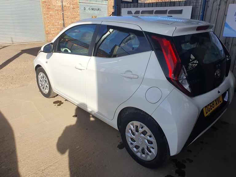 2018 Toyota AYGO X-PLAY VVT-I 998cc petrol