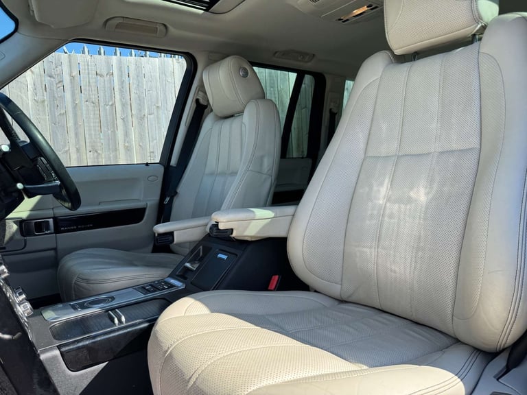 2012 Land Rover Range Rover 4.4 Range Rover Vogue SE TDV8 Automatic 4WD 5dr - NATIONAL DELIVERY* ...