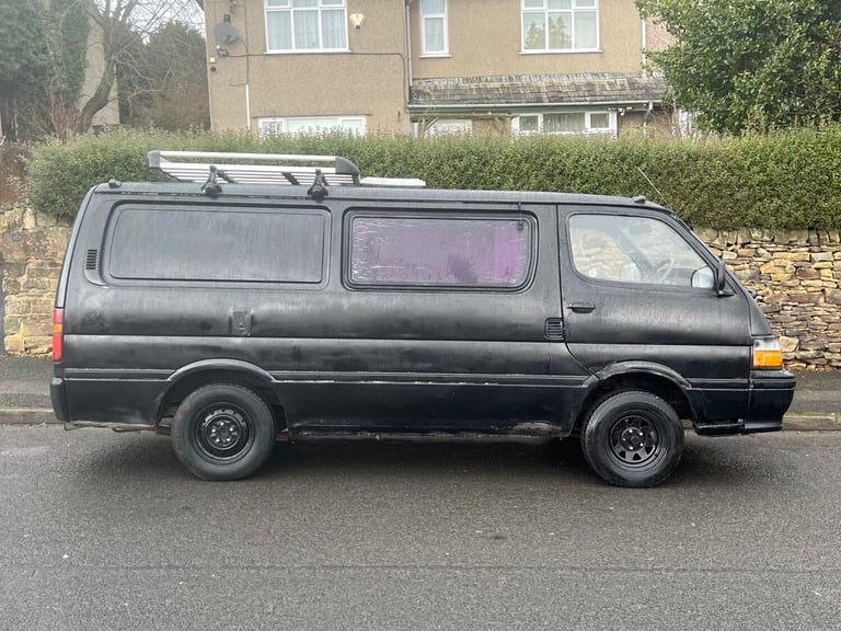 TOYOTA HIACE PANEL VAN 2.4D DIESEL LONG WHEEL BASE (LWB) BLACK