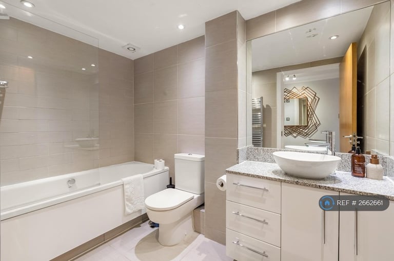 2 bedroom flat in Chelsea Court, London, N1 (2 bed) (#2662661)