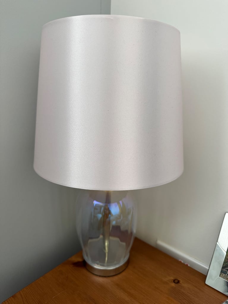 Table lamp