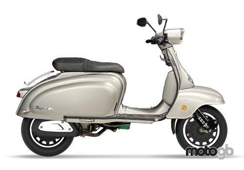 Royal Alloy TG 125cc S a Modern Classic Retro Automatic Moped Scooter