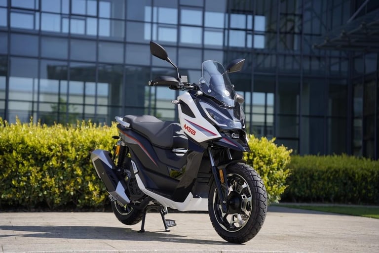 NEW MGB AMAX 125cc Automatic Scooter Learner Legal City Commuter Excellent MP...