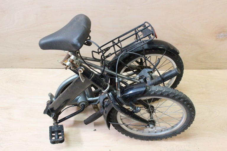 Black compact stowaway folding bike. Good working condition. Shopping. S size
