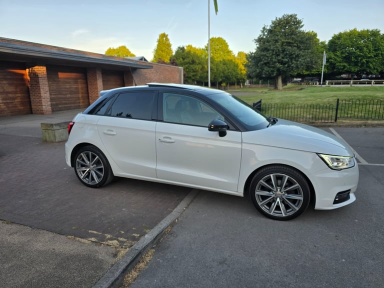 A1 1.4 TFSI SPORT AUTO S TRONIC PANORAMIC ROOF NAV LEATHER XENON 44K 