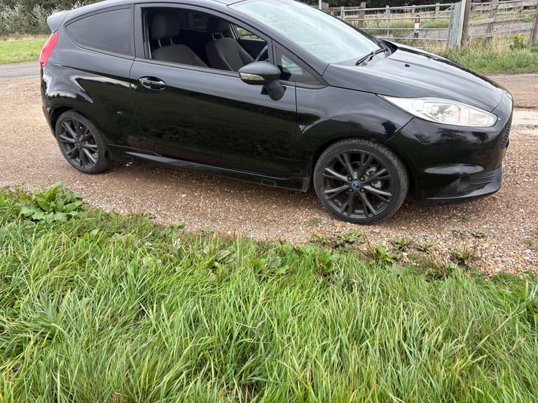 Cheap Ford, FIESTA, Hatchback, 2014, Manual, 998 (cc),3 doors for sale in Red Lodge, Suffolk