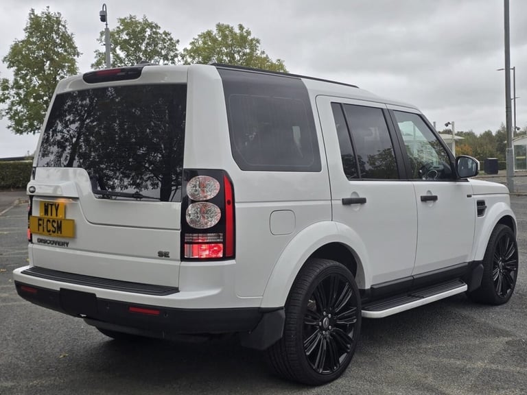 2015 Land Rover Discovery 3.0 SDV6 SE Tech 5dr Auto ESTATE DIESEL Automatic
