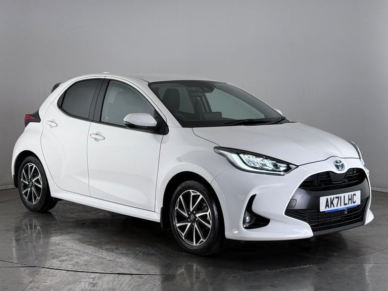image for 2022 Toyota Yaris 1.5 VVT-h Design E-CVT Euro 6 (s/s) 5dr Hatchback PETROL/ELECTRIC Automatic