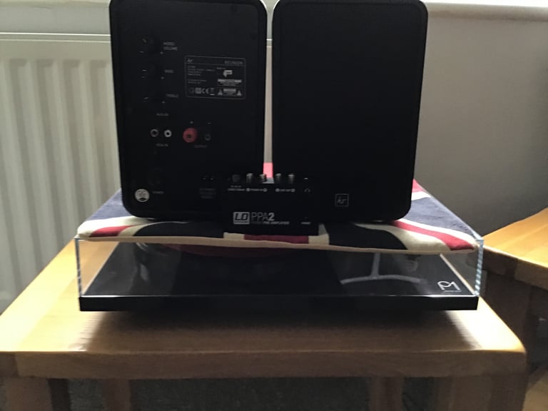 Rega Planar 1 Turntable