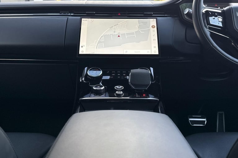 2023 Land Rover Range Rover Sport 3.0 P440e 38.2kWh Dynamic SE SUV 5dr Petrol Plug-in Hybrid Auto...
