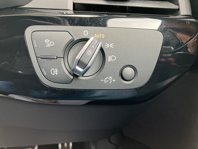 AUDI A4 2.0 TDI 30 Black Edition 2019