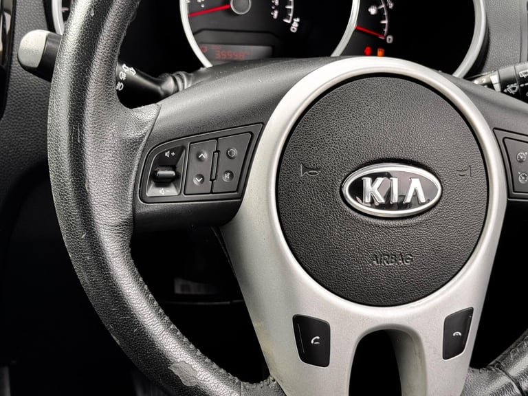  Kia Venga 1.6 3 MPV 5dr Petrol Auto Euro 5 (Sat Nav) (123 bhp) Petrol Automatic