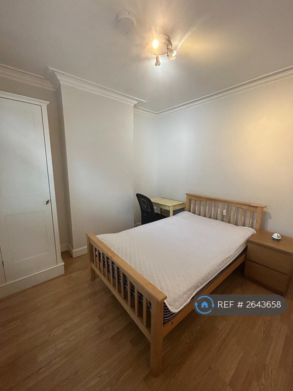 3 bedroom house in Garnier Street, Portsmouth, PO1 (3 bed) (#2643658)