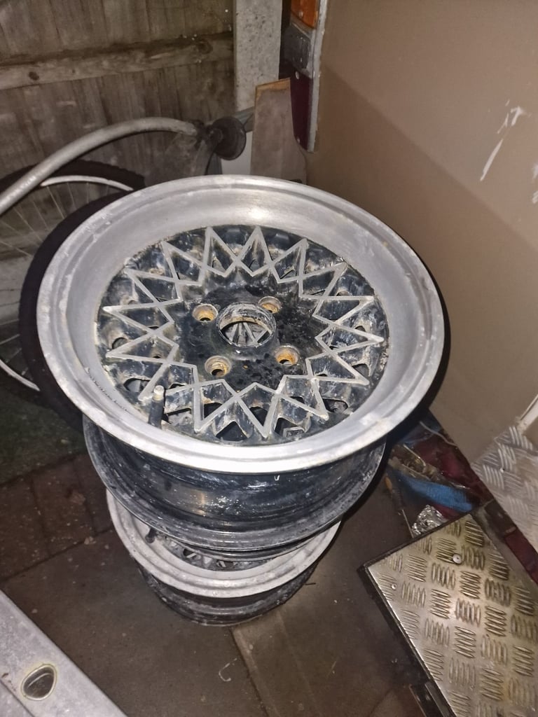 Classic ford alloys 