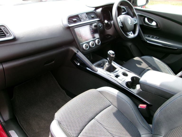 2019 Renault Kadjar 1.5 Blue dCi S Edition Euro 6 (s/s) 5dr HATCHBACK Diesel Manual