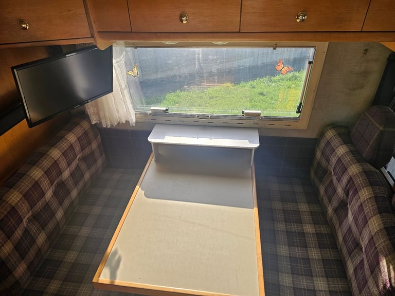 Mercedes-Benz, 1994, 2874 (cc)